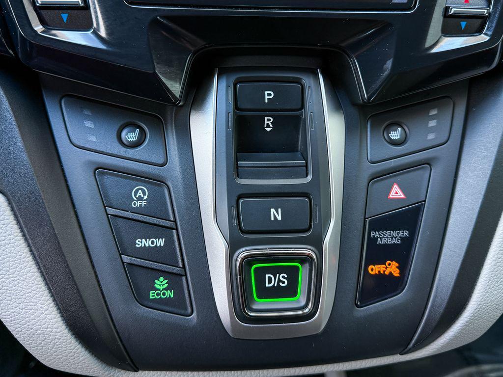 used 2024 Honda Odyssey car, priced at $32,250