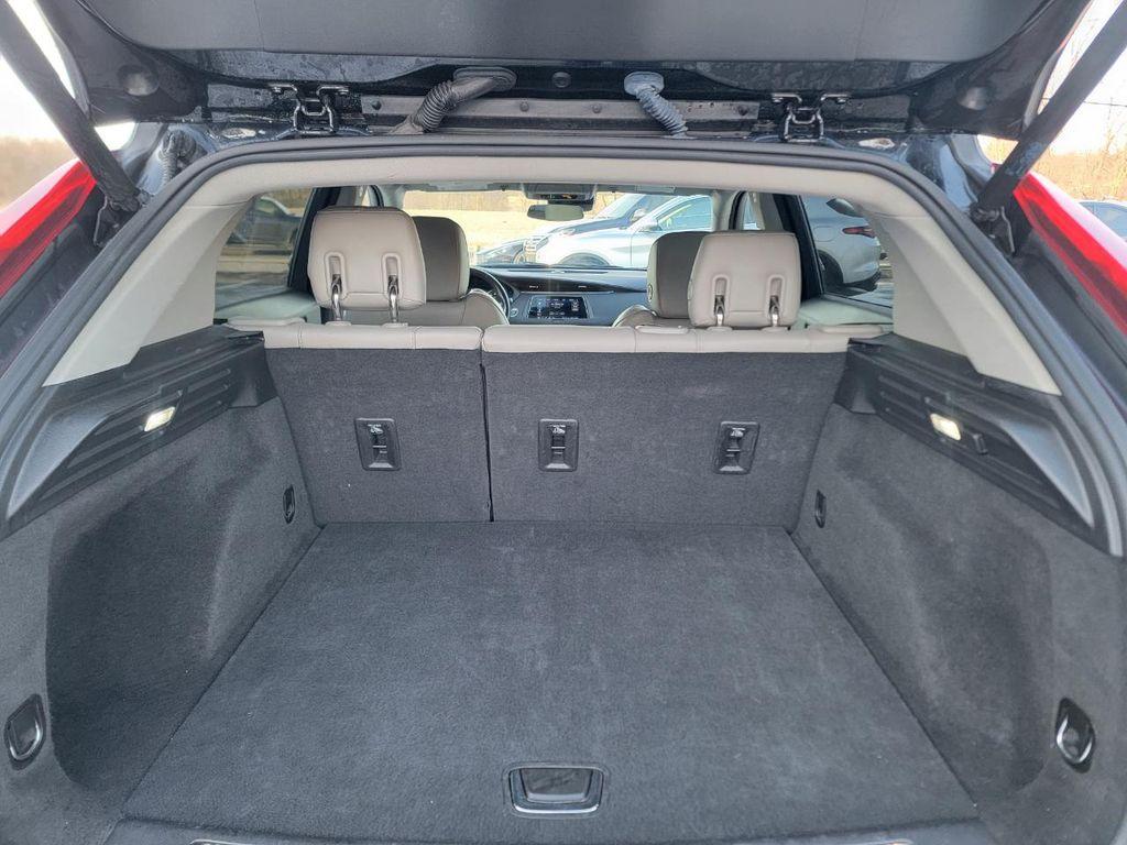 used 2023 Cadillac XT4 car, priced at $22,995