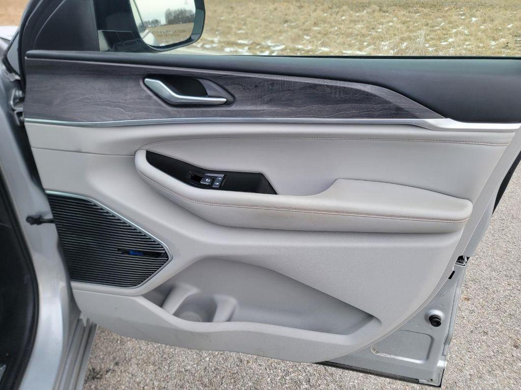 used 2021 Jeep Grand Cherokee L car, priced at $29,995