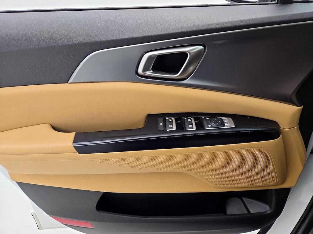 used 2023 Kia Carnival car, priced at $30,998