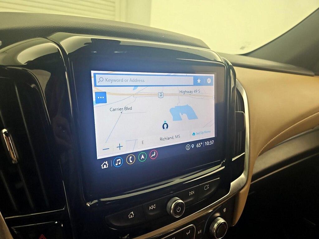 used 2022 Chevrolet Traverse car, priced at $28,998