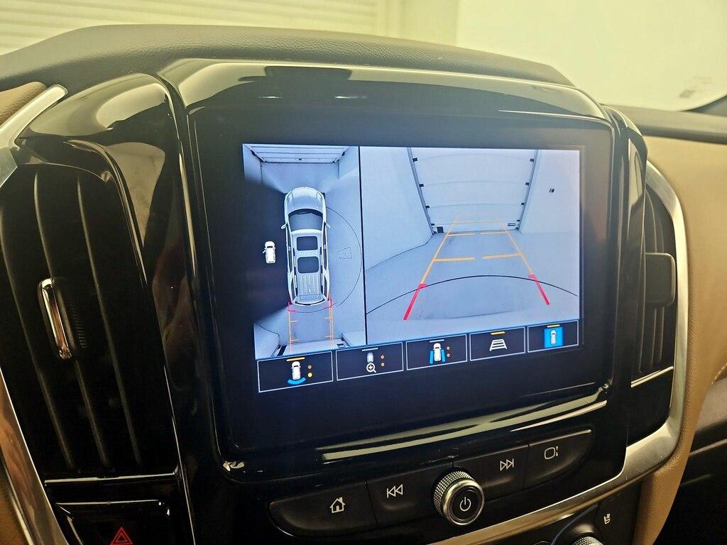 used 2022 Chevrolet Traverse car, priced at $28,998