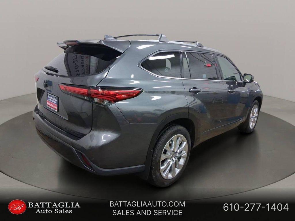 used 2022 Toyota Highlander car, priced at $37,555
