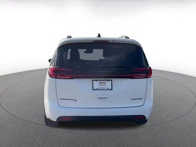 used 2025 Chrysler Pacifica car, priced at $35,064