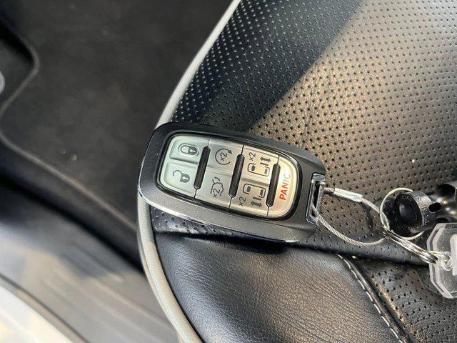 used 2025 Chrysler Pacifica car, priced at $35,064