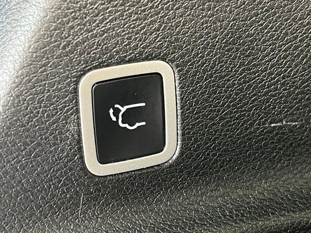 used 2025 Chrysler Pacifica car, priced at $30,849