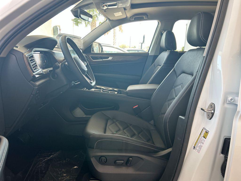 new 2026 Volkswagen Atlas car, priced at $44,978