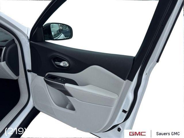 used 2022 Jeep Cherokee car, priced at $24,995