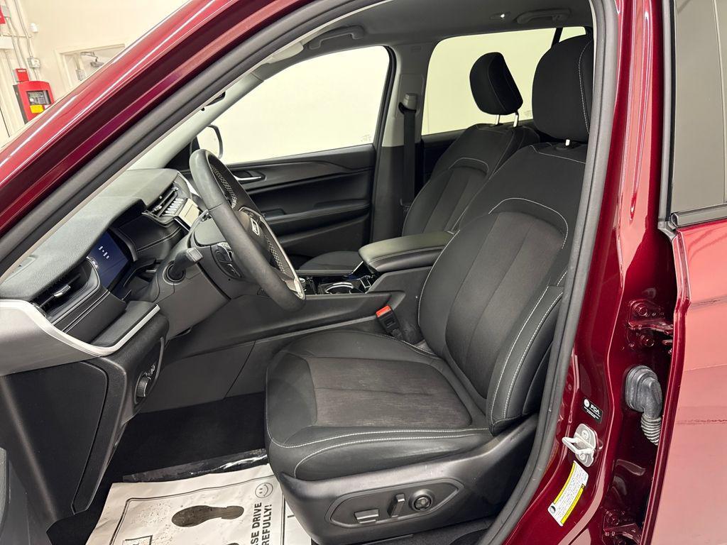 used 2023 Jeep Grand Cherokee car, priced at $28,912