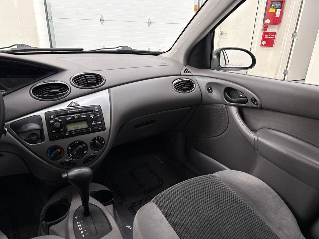 used 2002 Ford Focus car, priced at $5,555