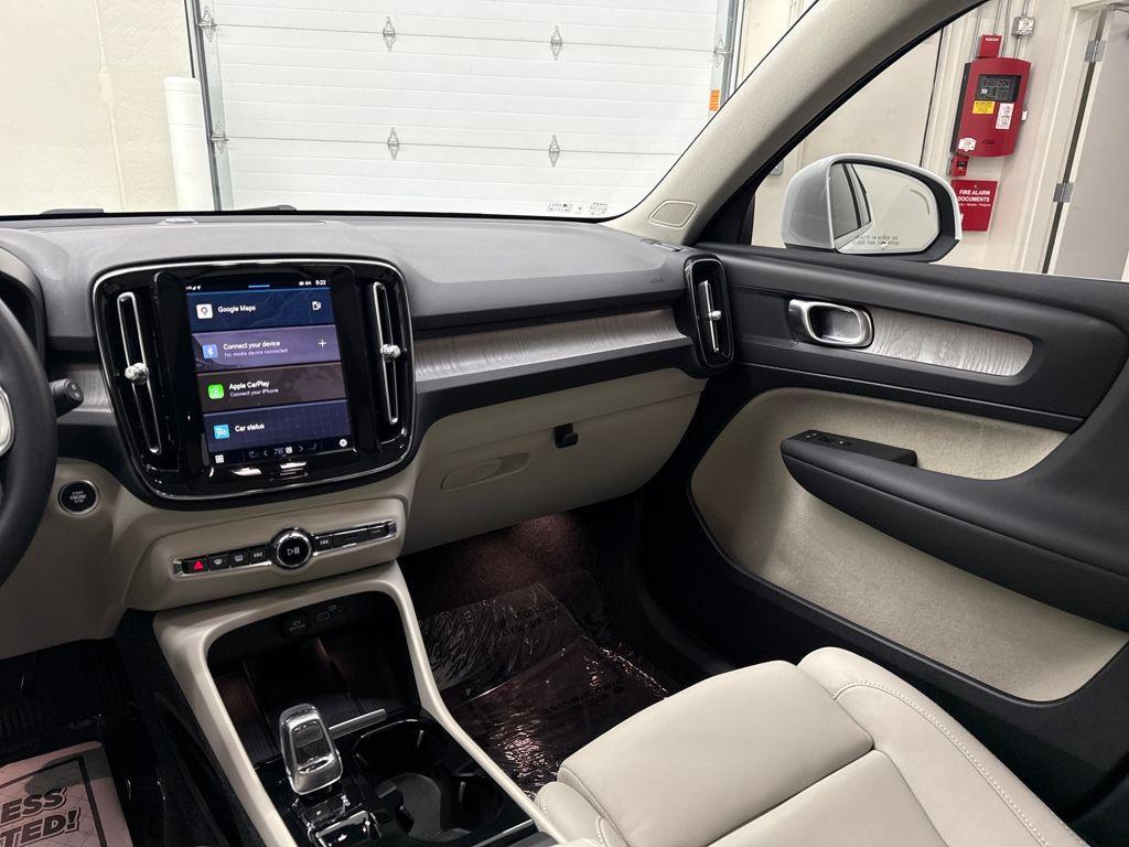 used 2025 Volvo XC40 car, priced at $33,967