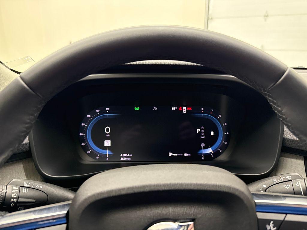 used 2025 Volvo XC40 car, priced at $33,967