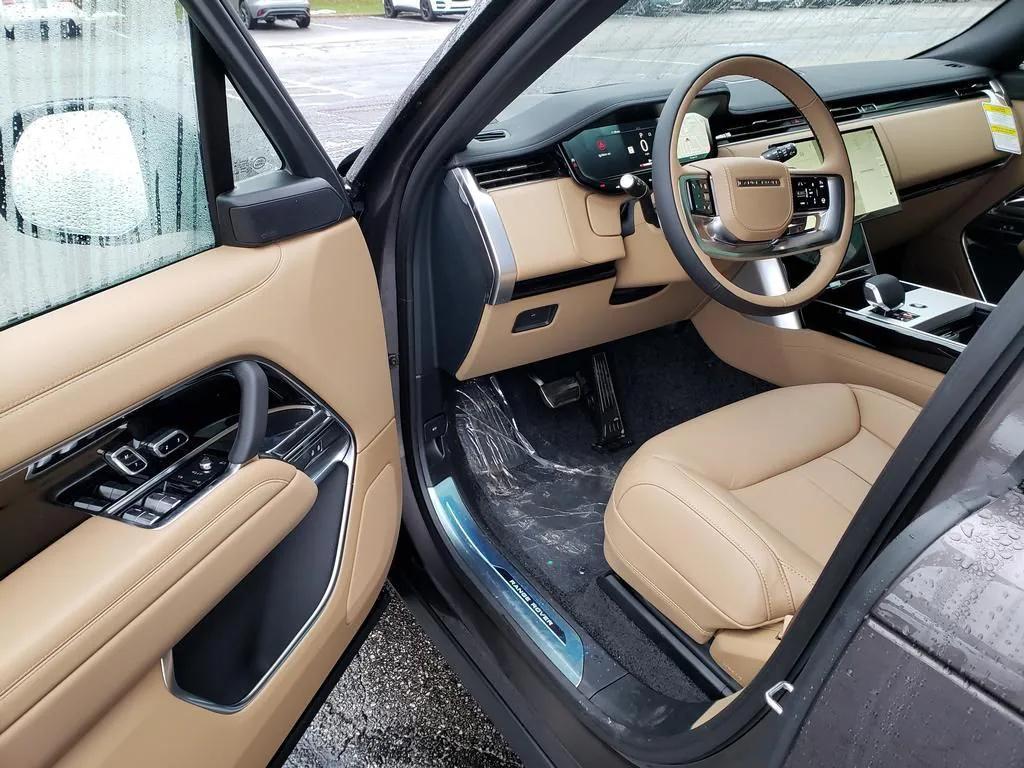 new 2025 Land Rover Range Rover car, priced at $153,555