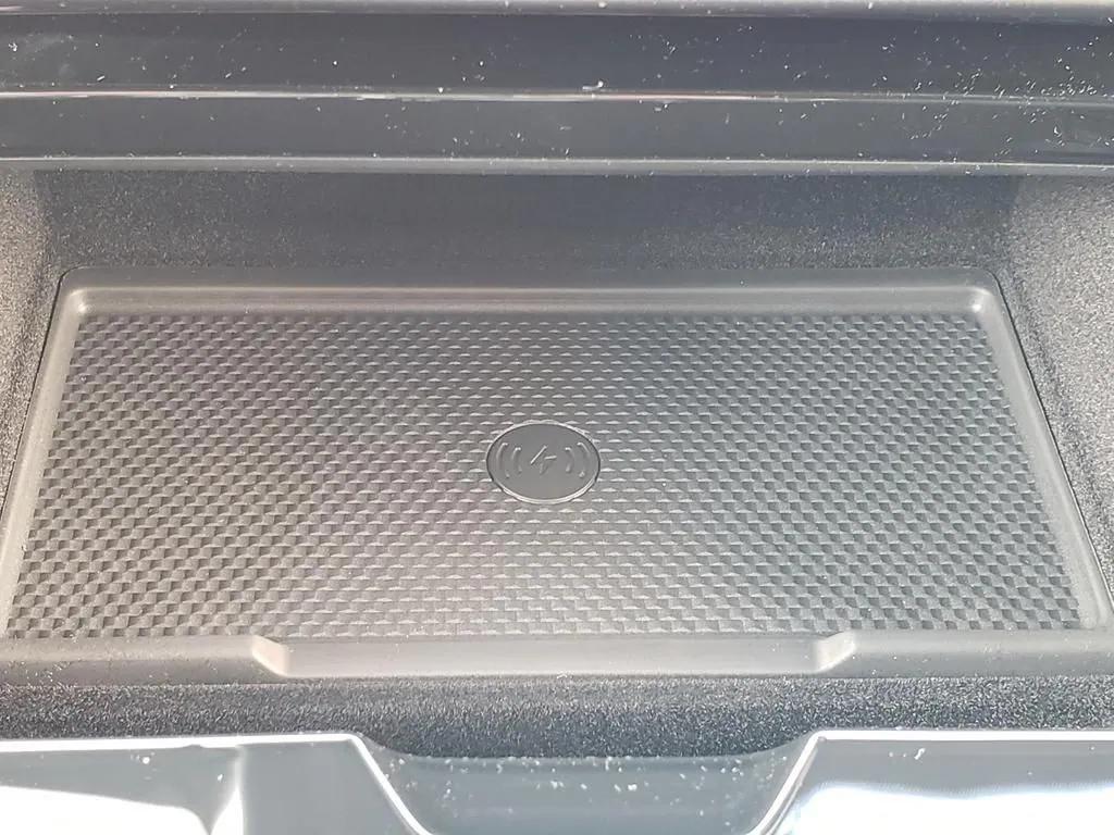 used 2025 Land Rover Range Rover Sport car, priced at $84,075