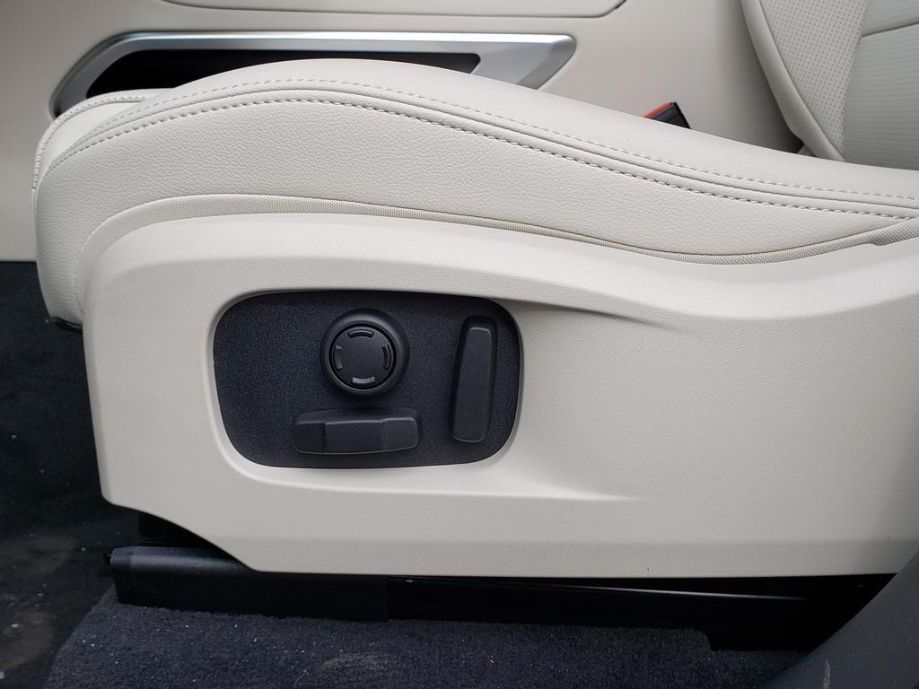 used 2025 Jaguar F-PACE car, priced at $63,385