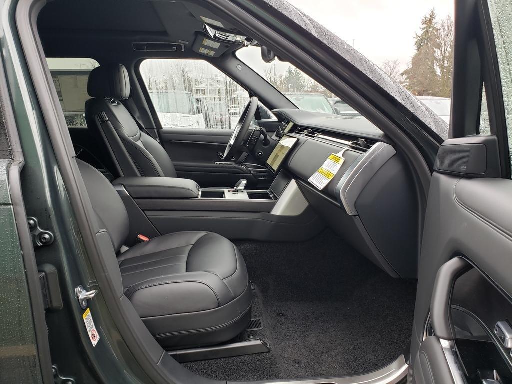 new 2025 Land Rover Range Rover car, priced at $151,605