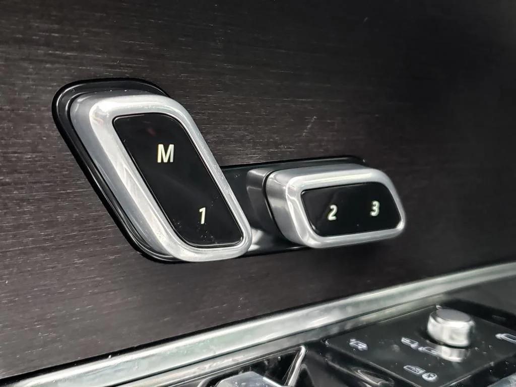 new 2025 Land Rover Range Rover car, priced at $151,605