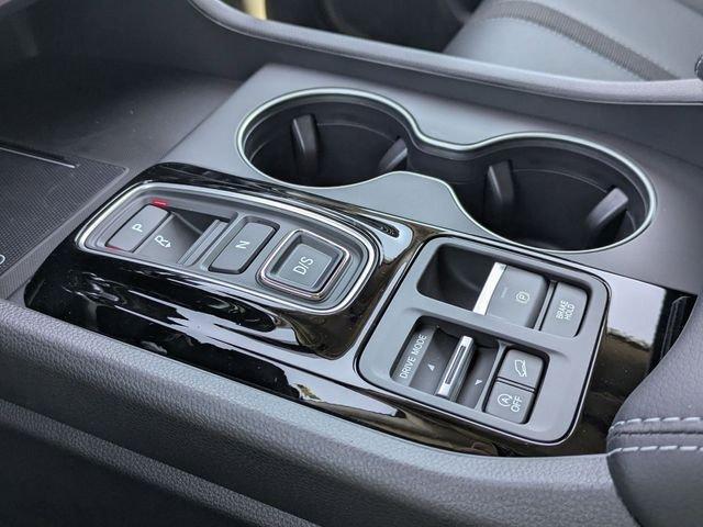 new 2025 Honda Pilot car, priced at $49,250