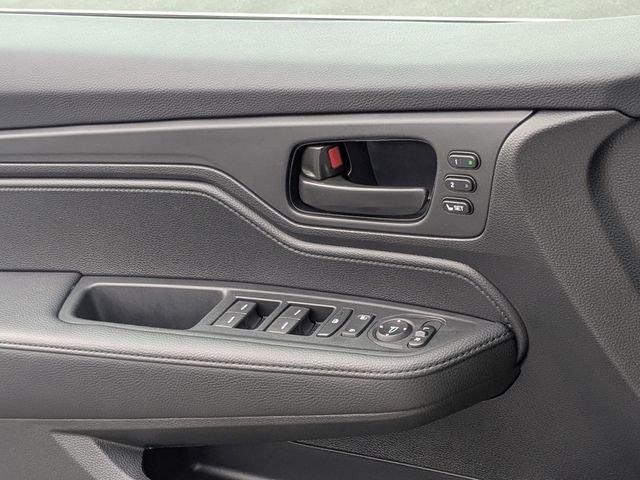 used 2025 Honda Odyssey car, priced at $38,316