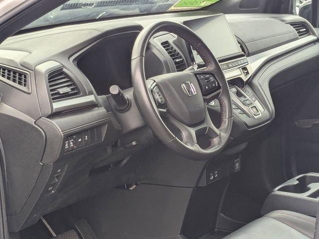 used 2025 Honda Odyssey car, priced at $38,316
