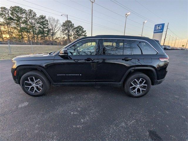 used 2024 Jeep Grand Cherokee car, priced at $31,550
