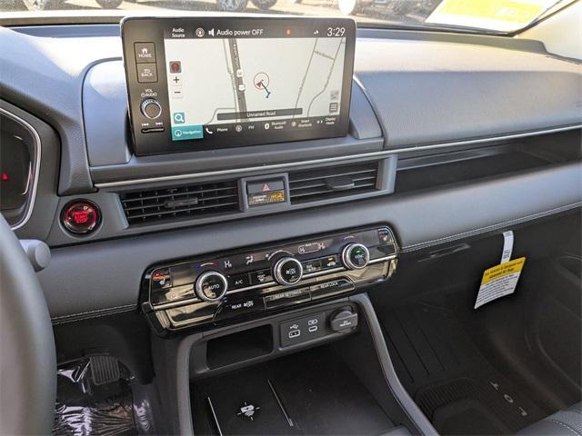 new 2025 Honda Pilot car, priced at $52,280