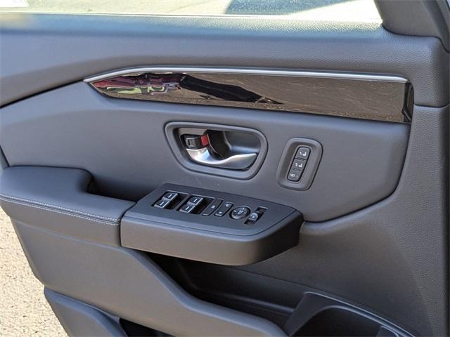 new 2025 Honda Pilot car, priced at $52,280