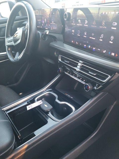 used 2024 Chevrolet Traverse car, priced at $35,000