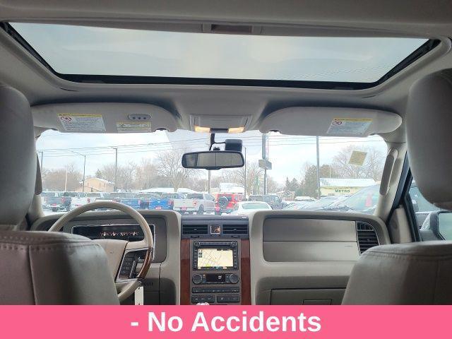 used 2013 Lincoln Navigator car, priced at $8,000