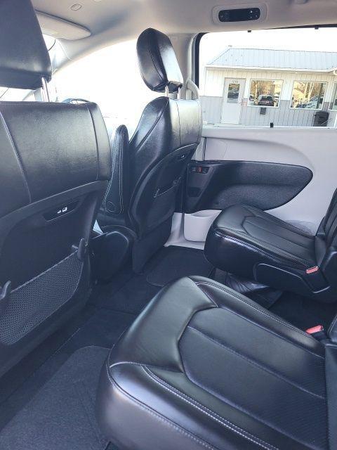 used 2024 Chrysler Pacifica car, priced at $29,000