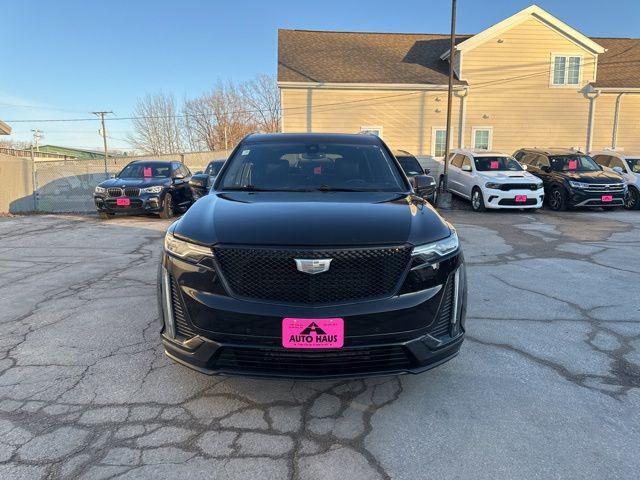 used 2022 Cadillac XT6 car, priced at $29,000