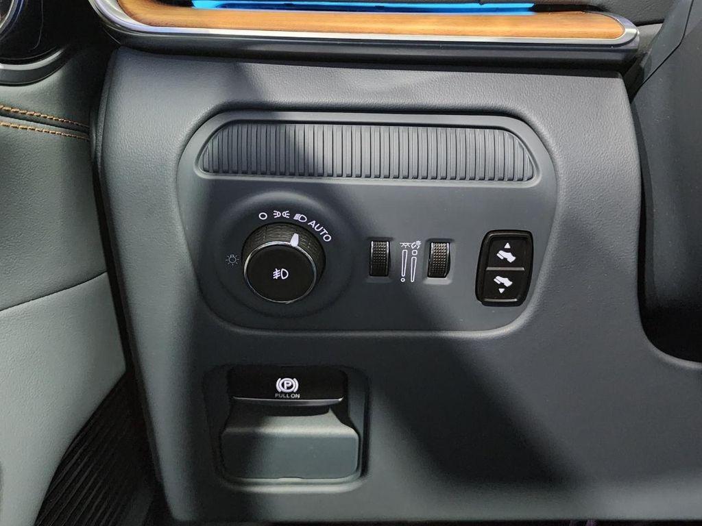 used 2022 Jeep Grand Wagoneer car, priced at $49,577