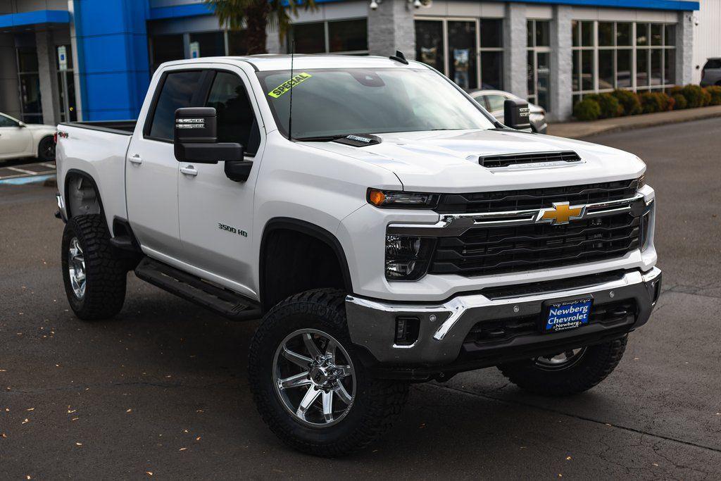 new 2025 Chevrolet Silverado 3500 car, priced at $79,985