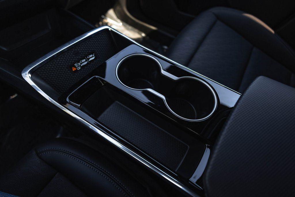 new 2025 Chevrolet Equinox car, priced at $33,350