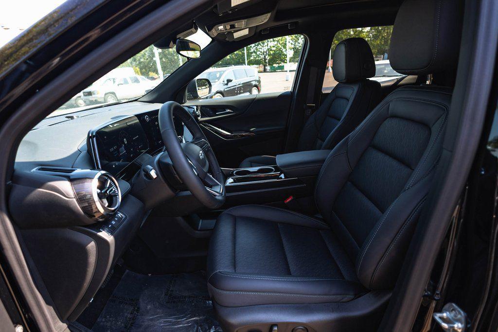 new 2025 Chevrolet Equinox car, priced at $33,350