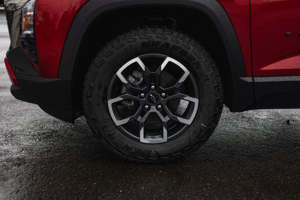 new 2026 Chevrolet Equinox car, priced at $38,900