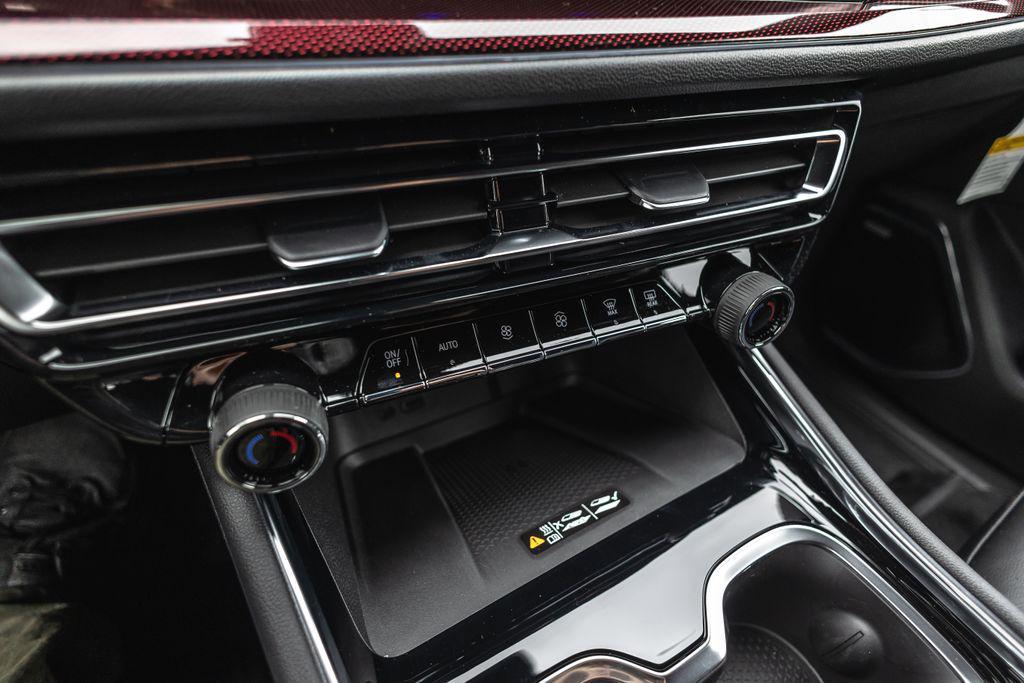 new 2026 Chevrolet Traverse car, priced at $60,800