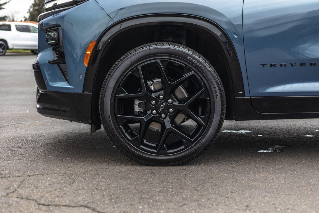 used 2024 Chevrolet Traverse car, priced at $52,499