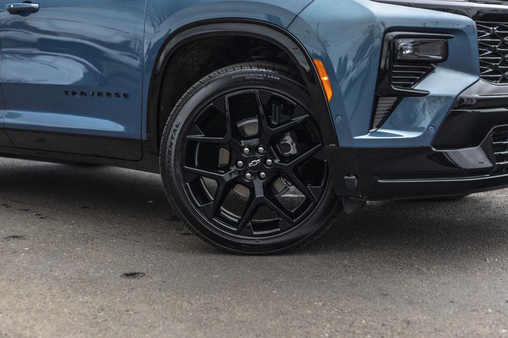 used 2024 Chevrolet Traverse car, priced at $52,499