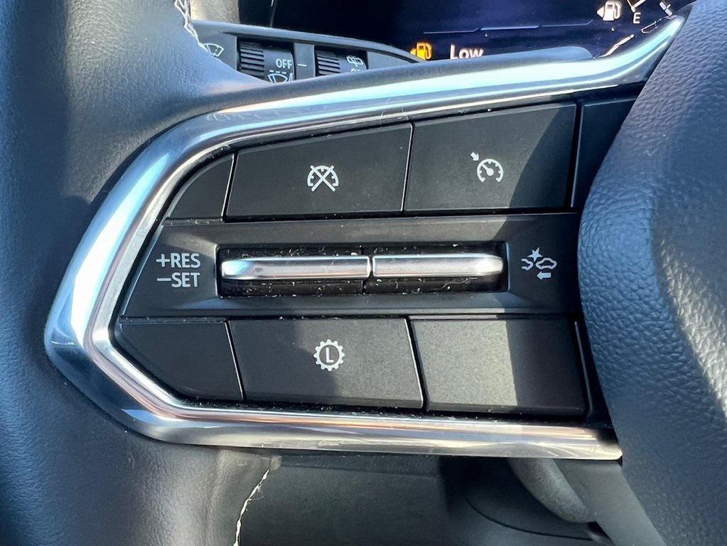 used 2025 Chevrolet Traverse car, priced at $36,892