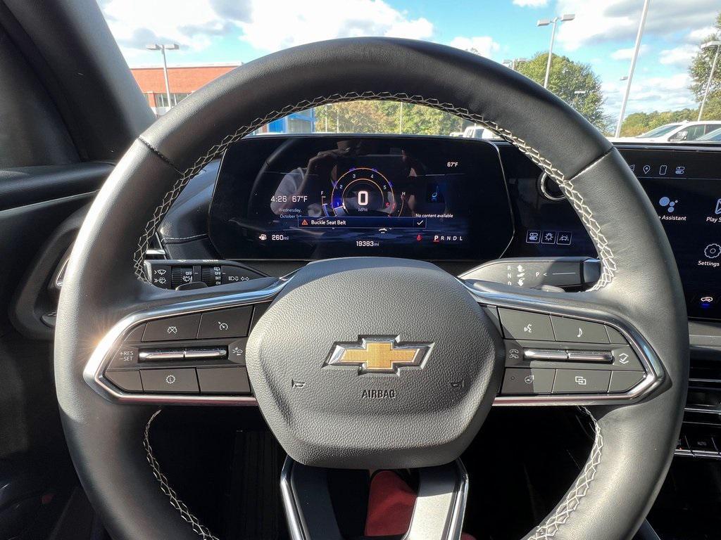 used 2025 Chevrolet Traverse car, priced at $36,891