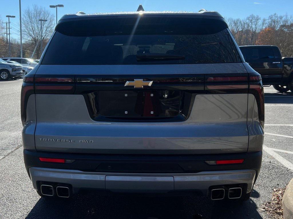 used 2025 Chevrolet Traverse car, priced at $37,999