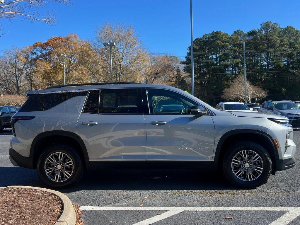 used 2025 Chevrolet Traverse car, priced at $37,999