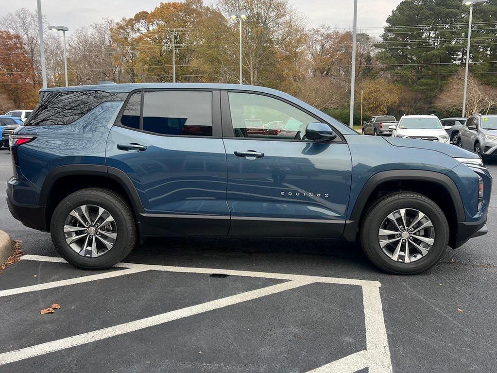 new 2026 Chevrolet Equinox car, priced at $33,815