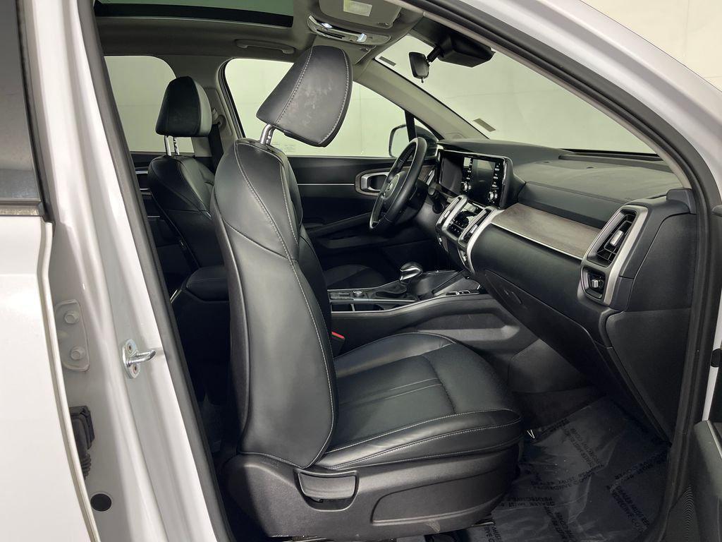 used 2021 Kia Sorento car, priced at $23,397
