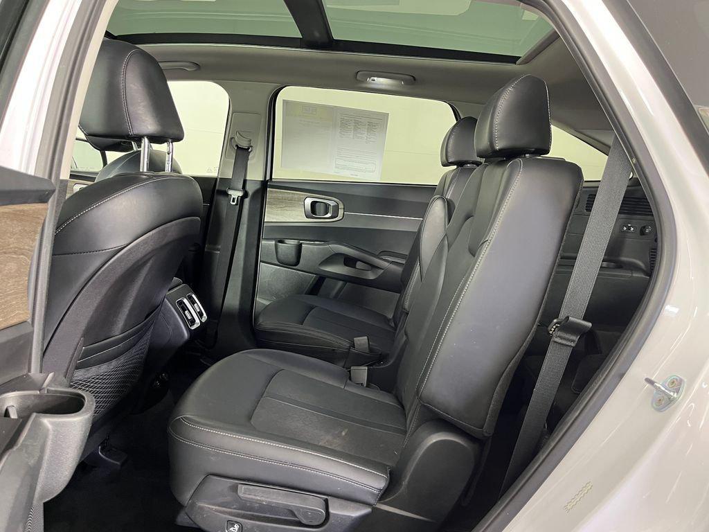 used 2021 Kia Sorento car, priced at $23,397