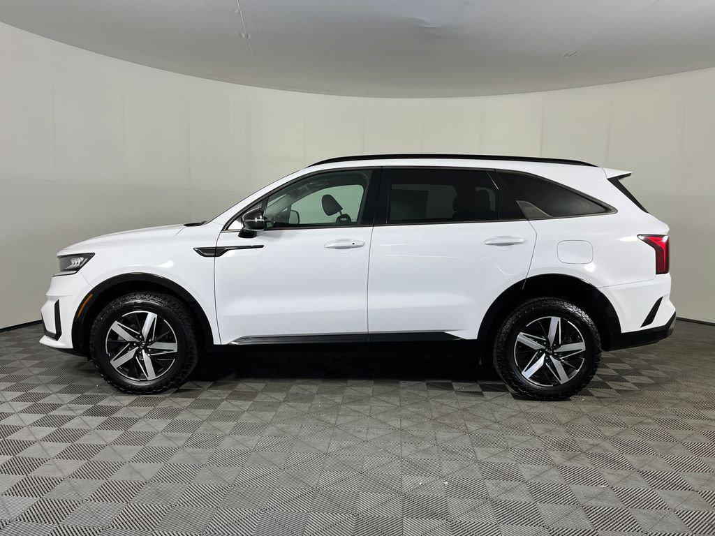 used 2021 Kia Sorento car, priced at $23,397