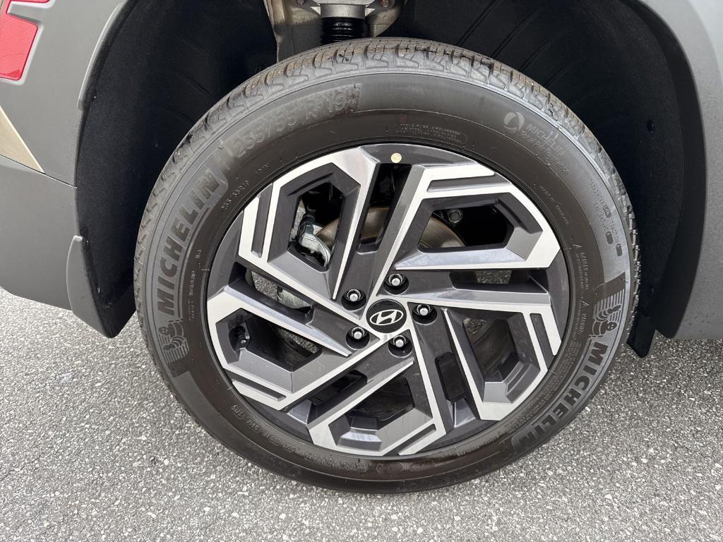 used 2025 Hyundai TUCSON Hybrid car, priced at $39,900