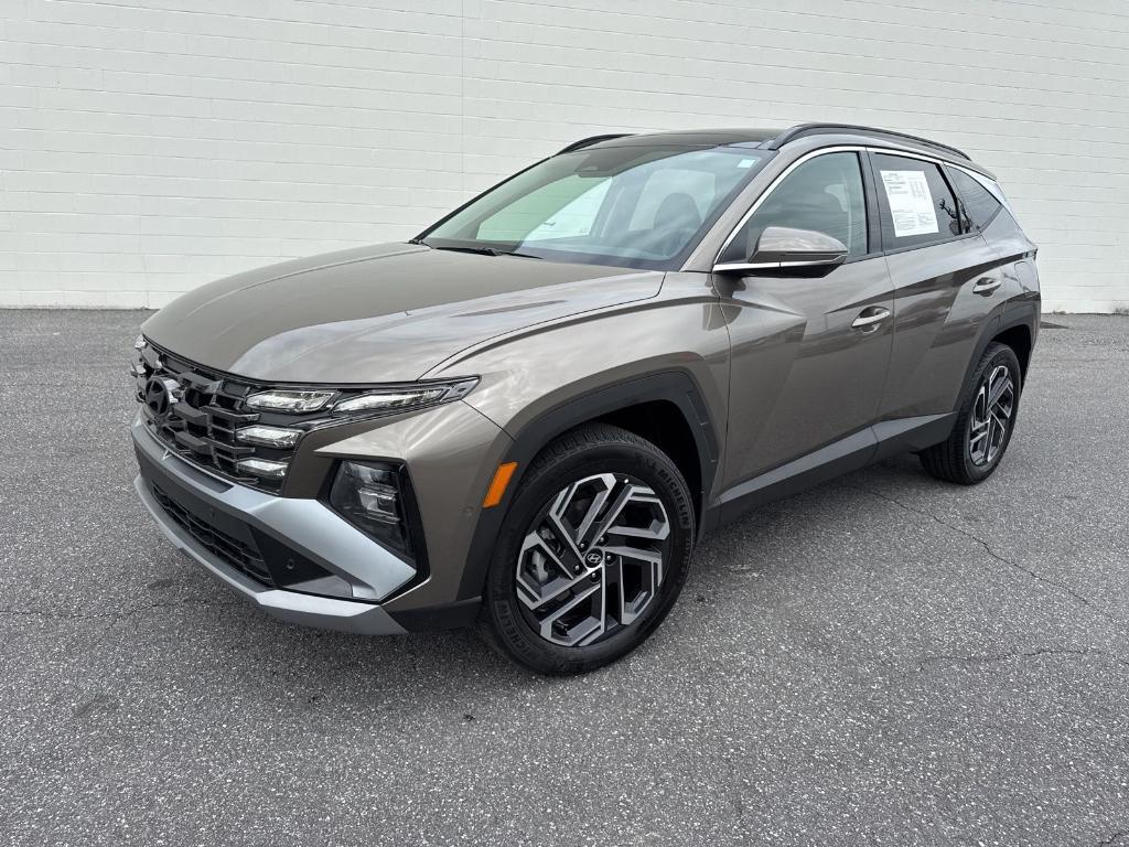 used 2025 Hyundai TUCSON Hybrid car, priced at $39,900