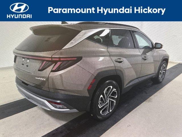 used 2025 Hyundai TUCSON Hybrid car, priced at $39,900